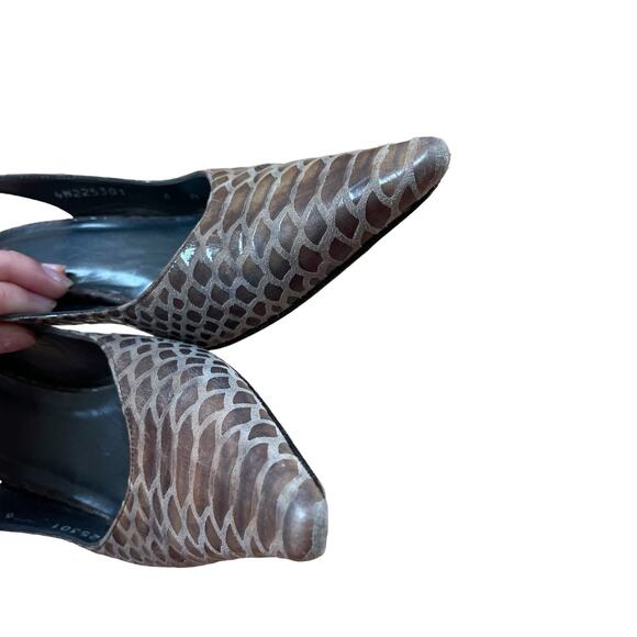 Stuart Weitzman Womens Tan Brown Beige Snake Skin print Slingback Heels 6 - Picture 9 of 10